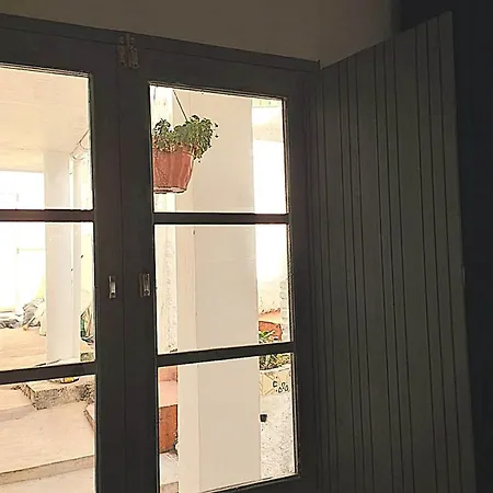 Acoran Family Guests House With Included Morning Yoga Practice 게스트하우스 *