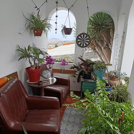 Acoran Family Guests House With Included Morning Yoga Practice 게스트하우스 *